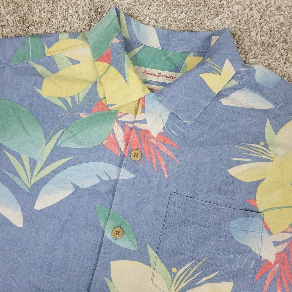 Tommy Bahama Original Fit Mens Medium Blue AOP Floral Hawaiian Camp SS 100% Silk